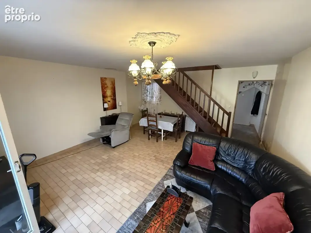 - Maison située sur un secteur recherché proche Hôtel de Ville - - photo 4