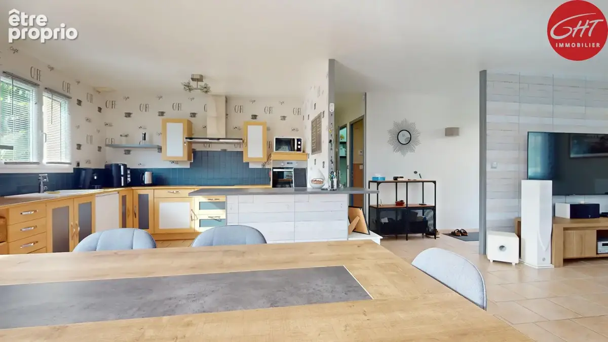 Maison familiale - 125 m2 - avec piscine - proche de Besançon - photo 9