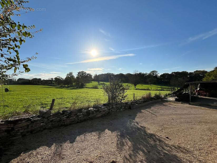 Maison à VAILHOURLES