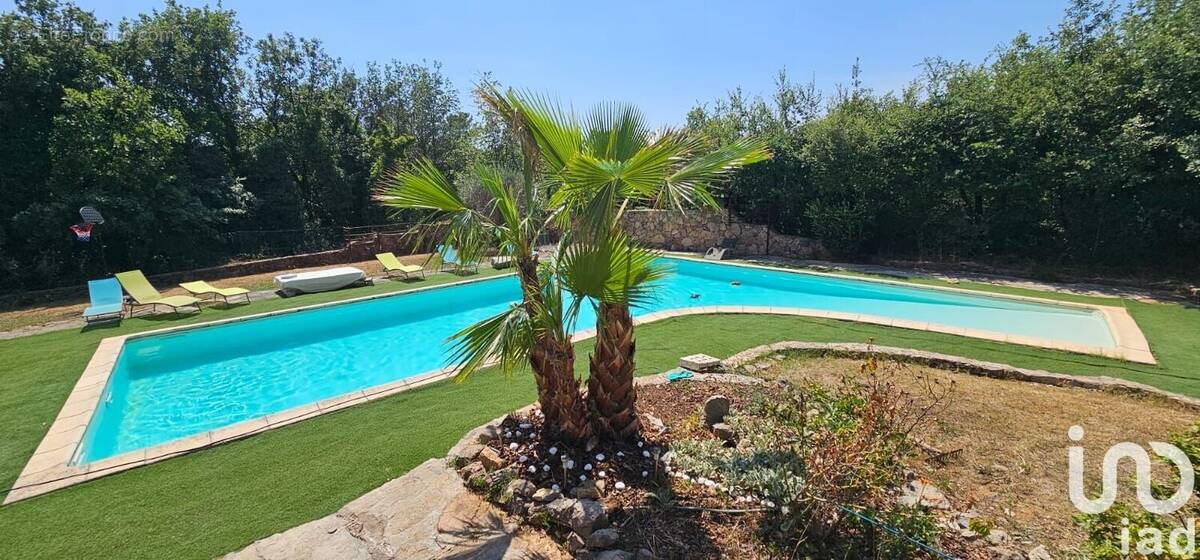 Photo 1 - Maison à TOURVES