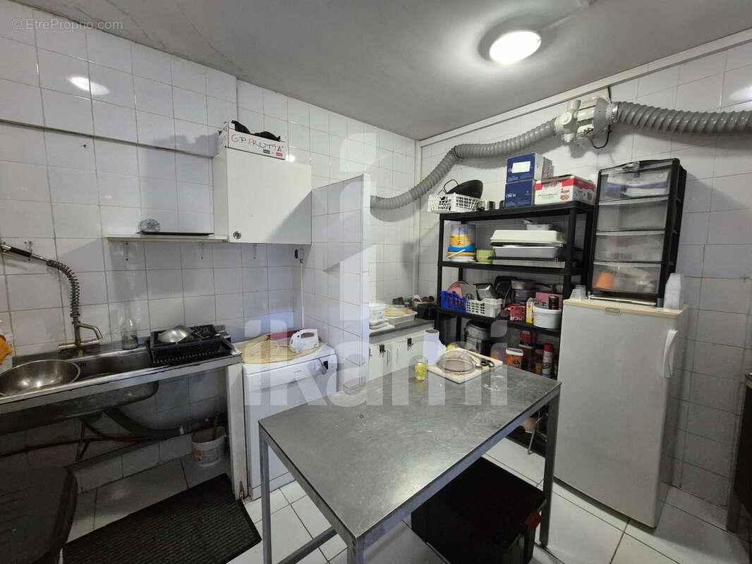 Commerce à LA COUCOURDE