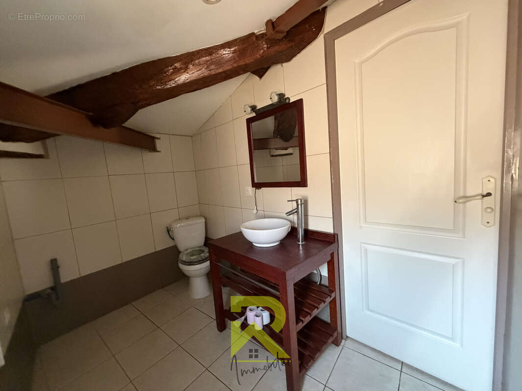 Immeuble de rapport  loue 5 logements - photo 9