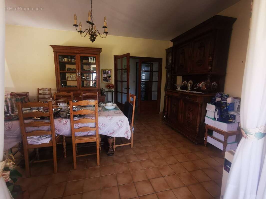 BELLE VILLA P.PIED T.5 sur terrain 1136 m2 - photo 9