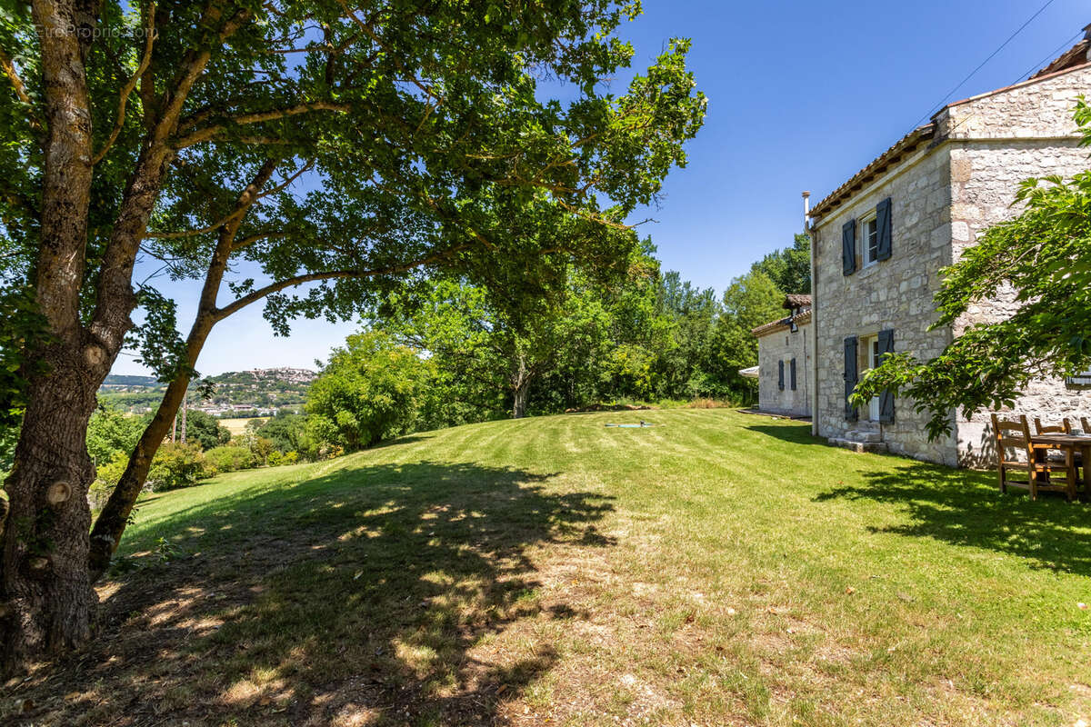 Maison à LAUZERTE