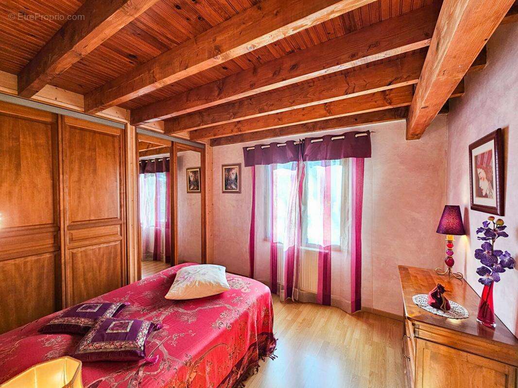 Maison à LES MARTYS