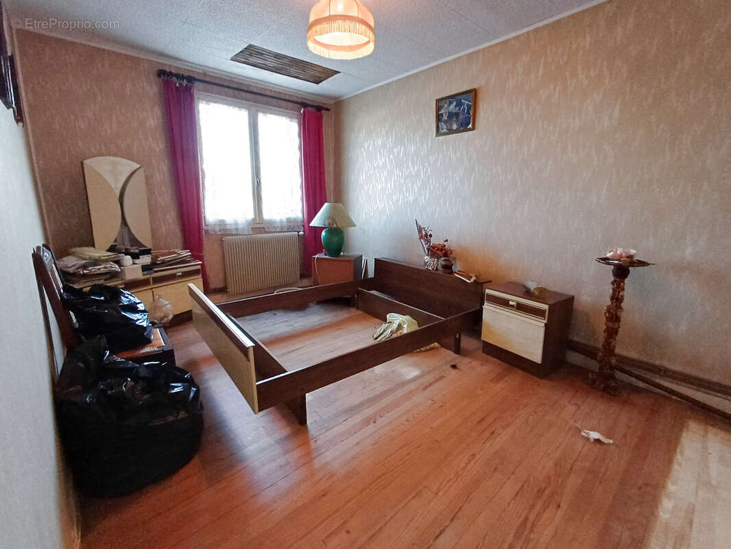 Maison à BAIGNES-SAINTE-RADEGONDE