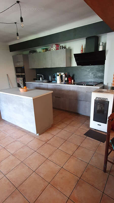 Maison à NEGREPELISSE