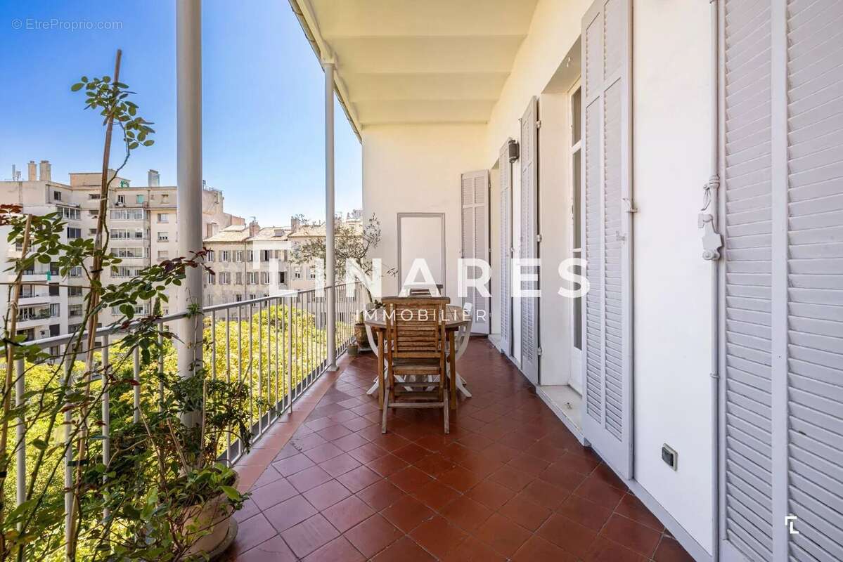 Appartement à MARSEILLE-8E