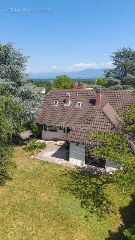 Maison à PREVESSIN-MOENS
