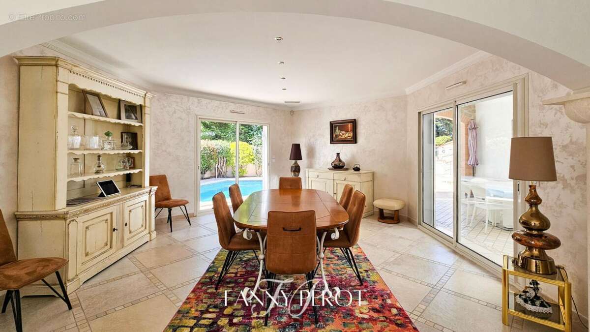 Maison à SAINT-CYPRIEN