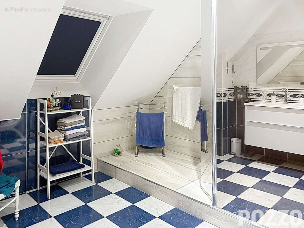 A Vendre - Maison 6 pièces à Grandparigny - photo 10