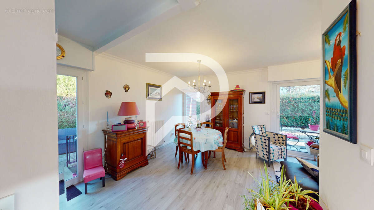 Maison à VERNEUIL-SUR-SEINE