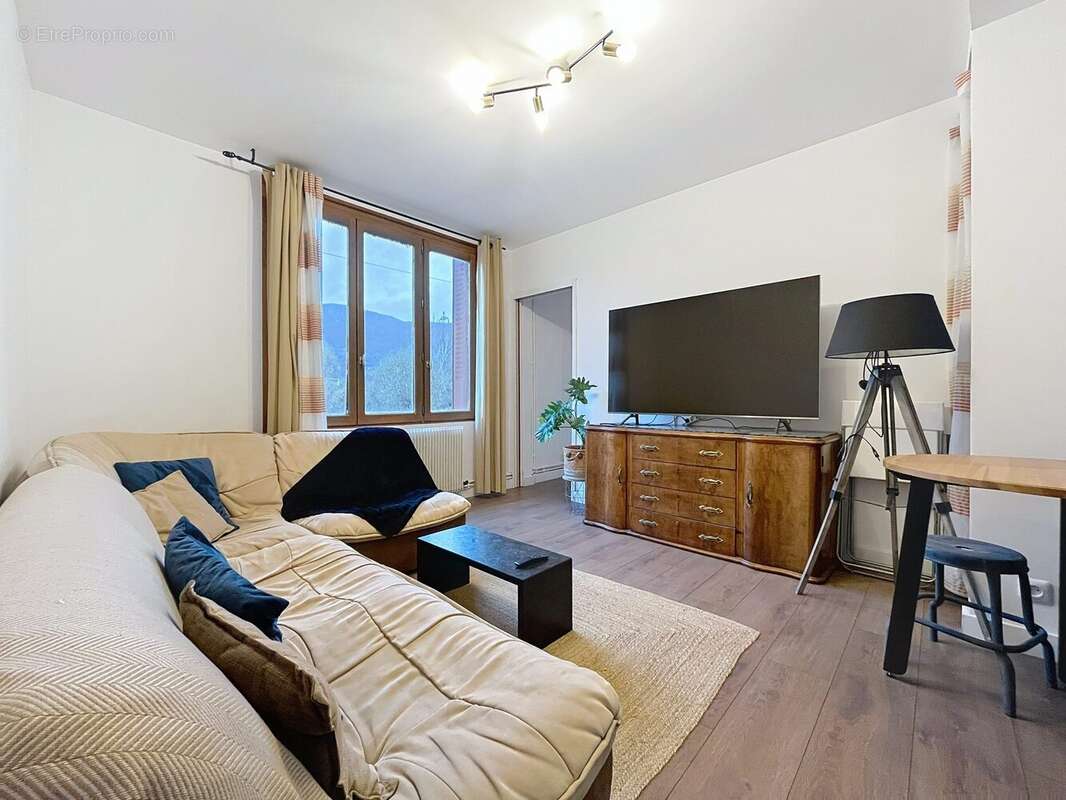 Appartement à FONTAINE