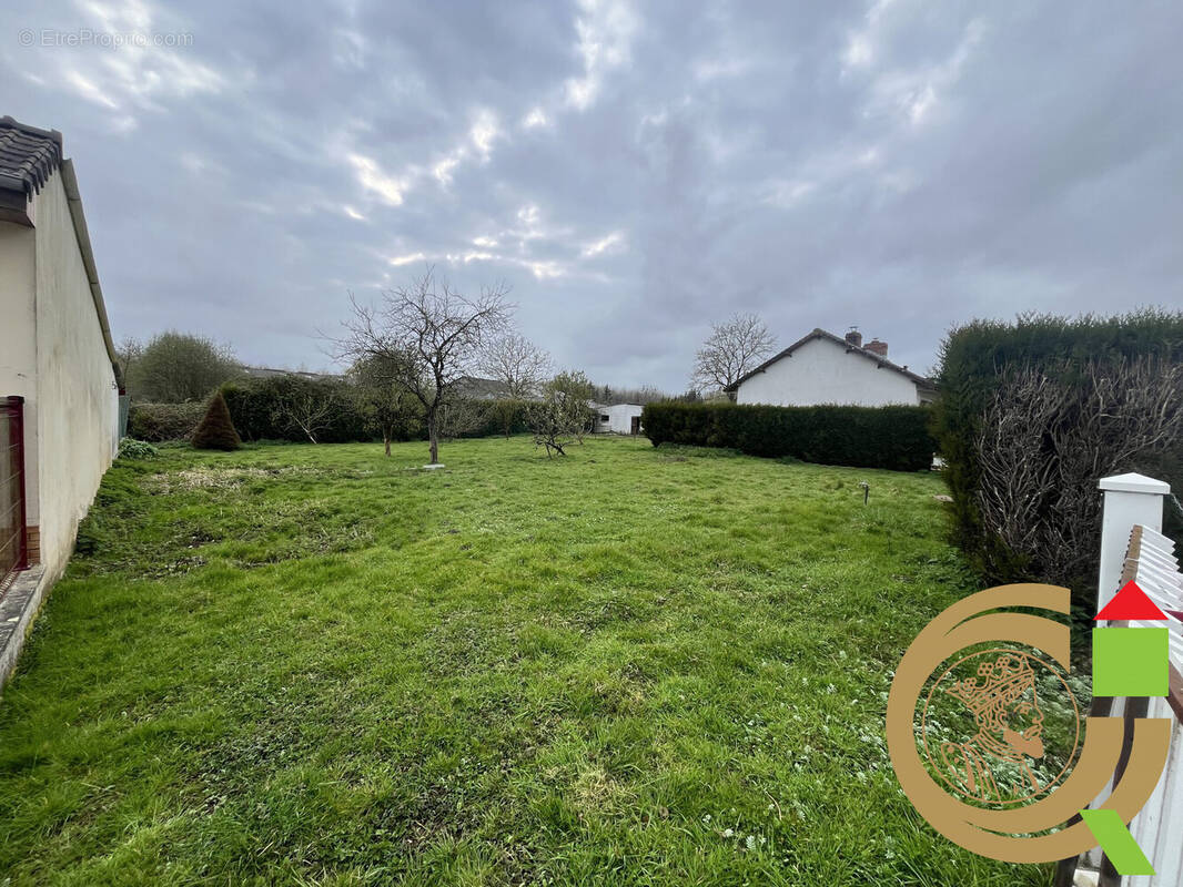 Terrain à DOMPIERRE-SUR-AUTHIE