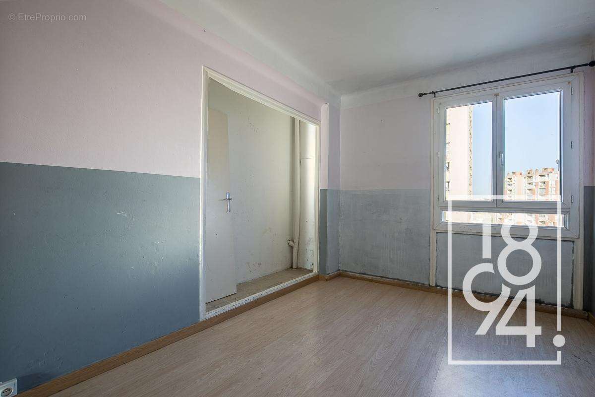 Appartement à MARSEILLE-11E