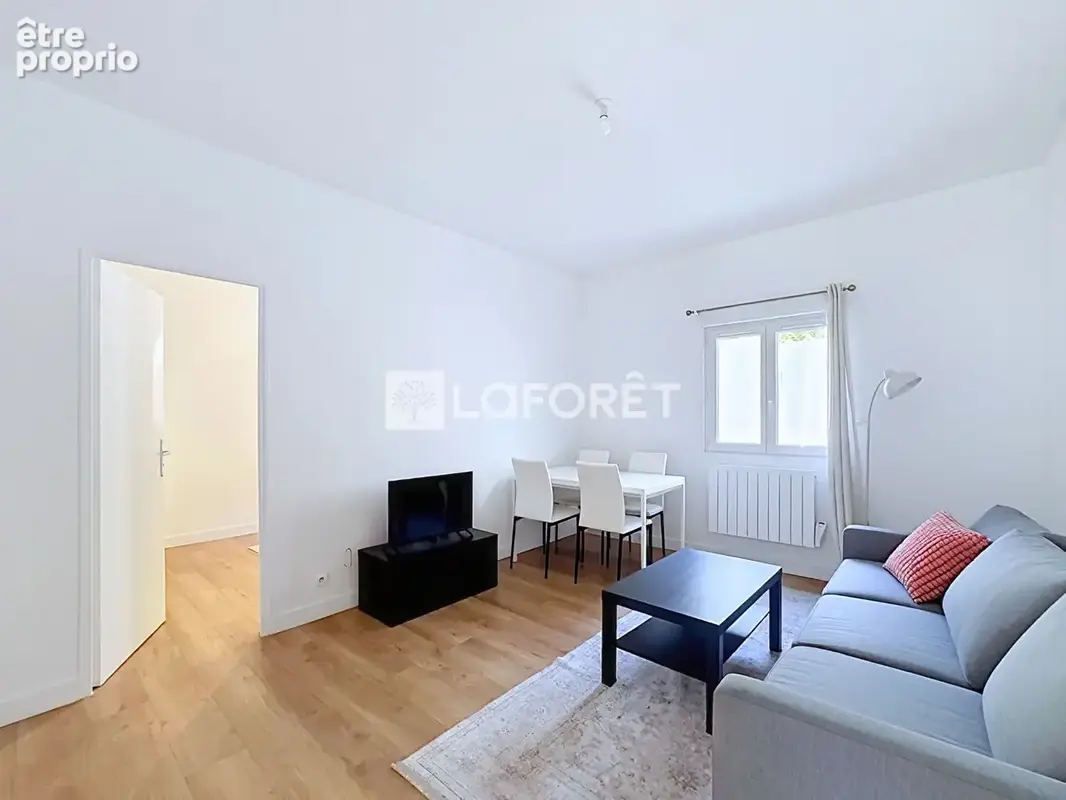 Appartement à SAINT-MAUR-DES-FOSSES