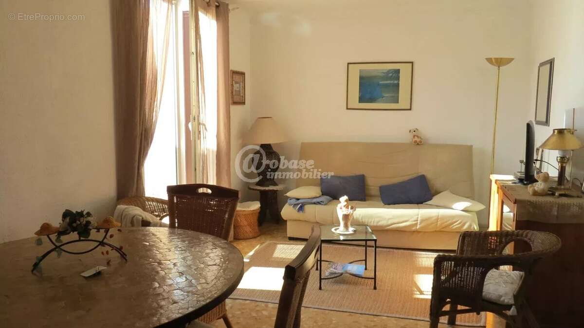 Appartement à MARSEILLE-4E