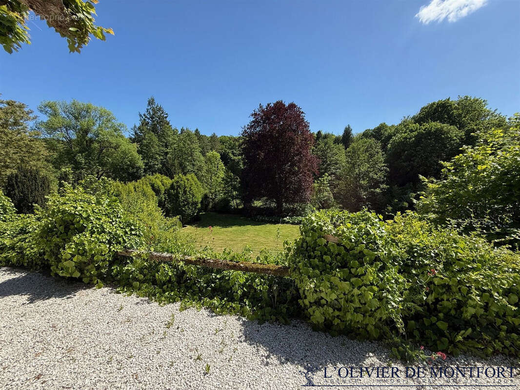 Maison à MONTCHAUVET