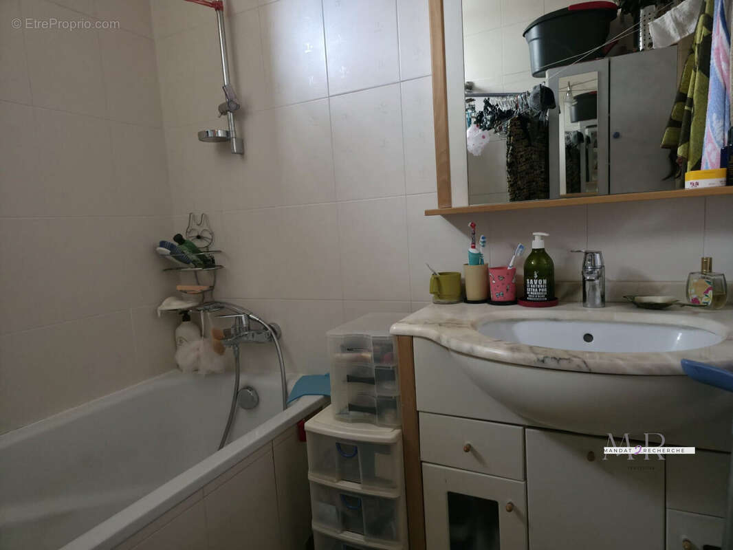 Appartement à CHARENTON-LE-PONT