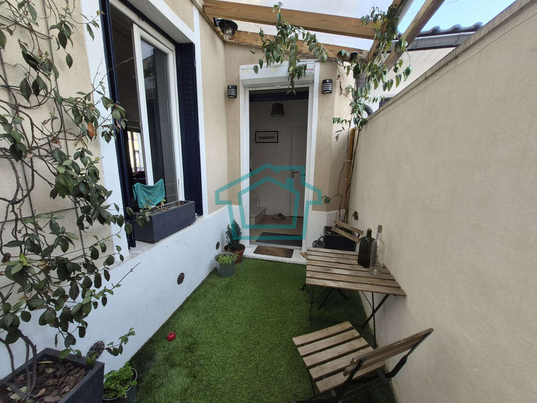 Maison à LA QUEUE-LES-YVELINES