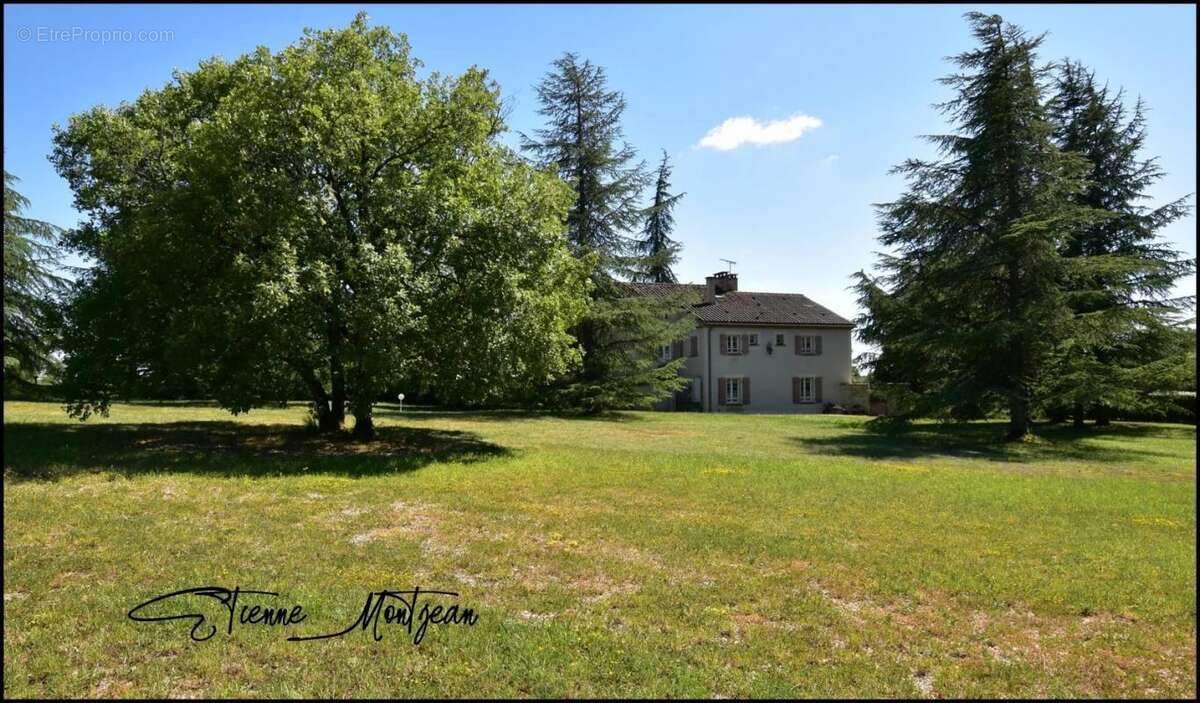 Maison à LAROQUE-DES-ARCS