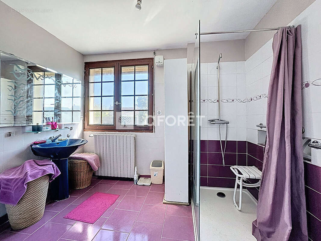 Maison à COLLEVILLE-MONTGOMERY