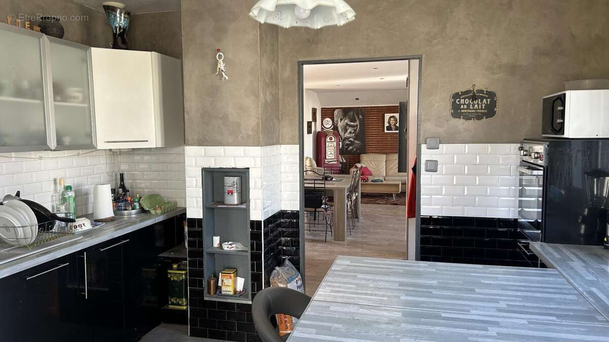 Maison à REQUISTA