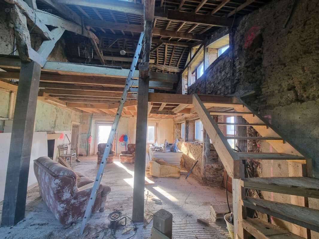 Maison à CORPS-NUDS