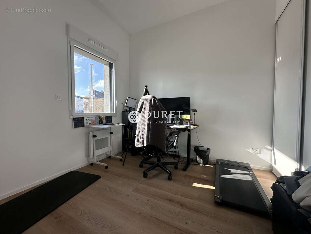 Appartement à LES LANDES-GENUSSON