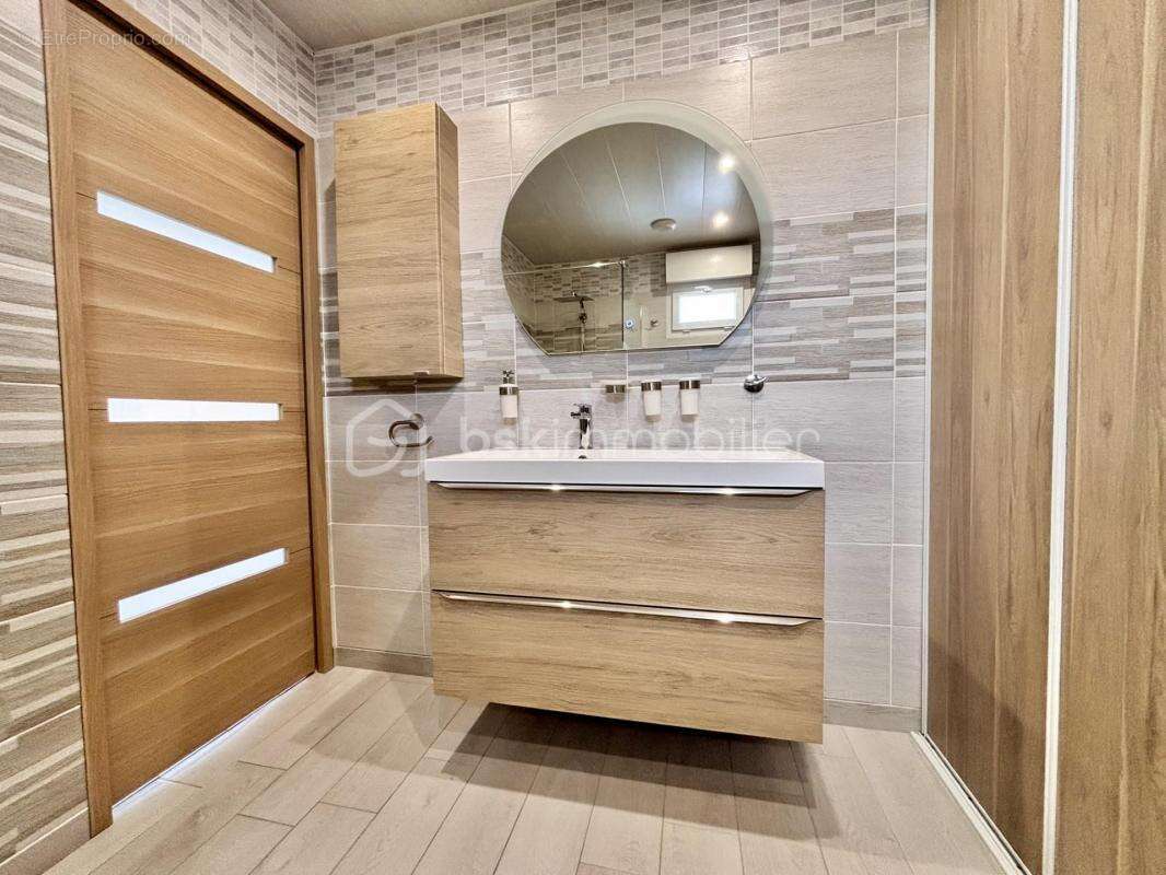 Maison à DOUCHY-LES-MINES