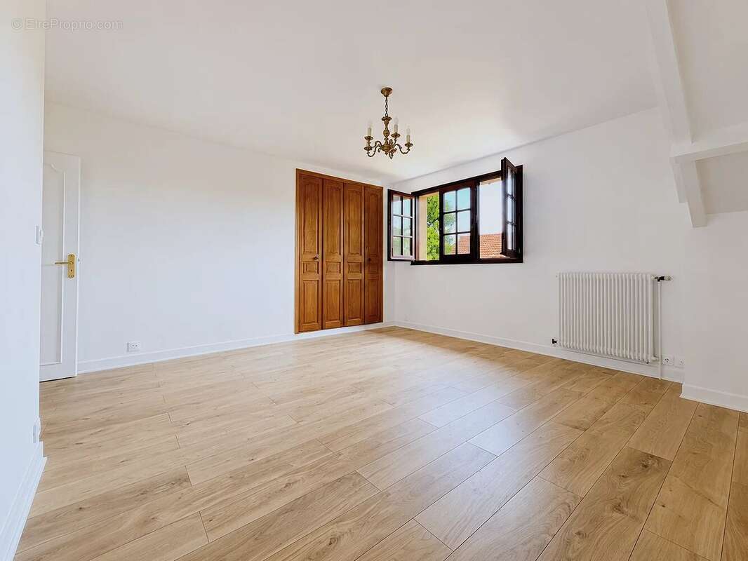 Maison le plessis trevise - photo 8