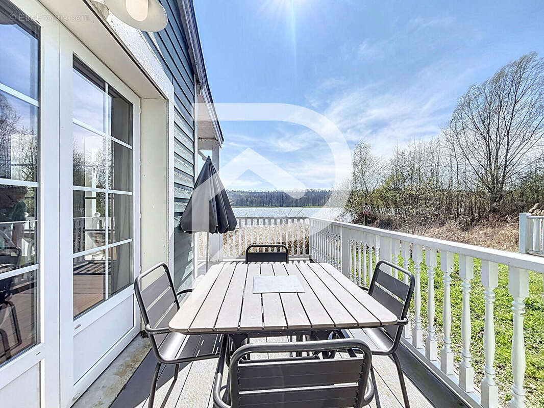 Maison à CHAMOUILLE