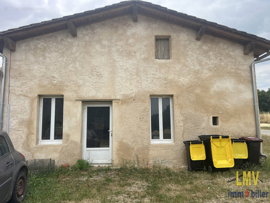 Maison à NAUJAN-ET-POSTIAC