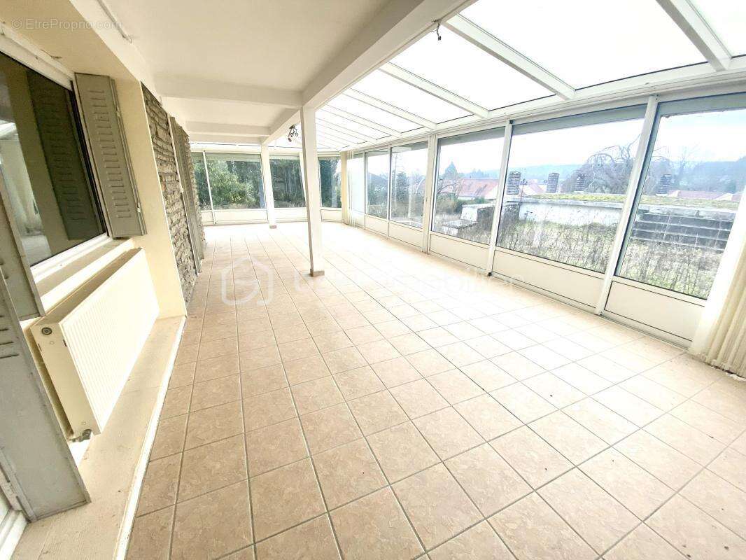 Maison à MESSIGNY-ET-VANTOUX