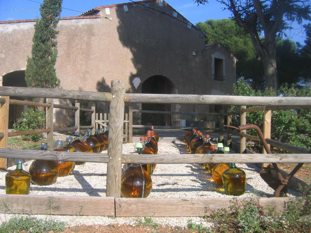 Maison à VIC-LA-GARDIOLE