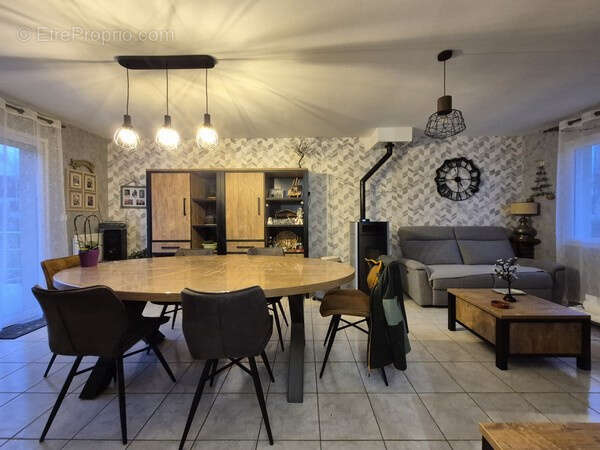 Maison à NEUFCHATEL-EN-BRAY