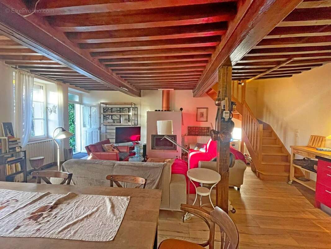 Maison à DUN-LES-PLACES