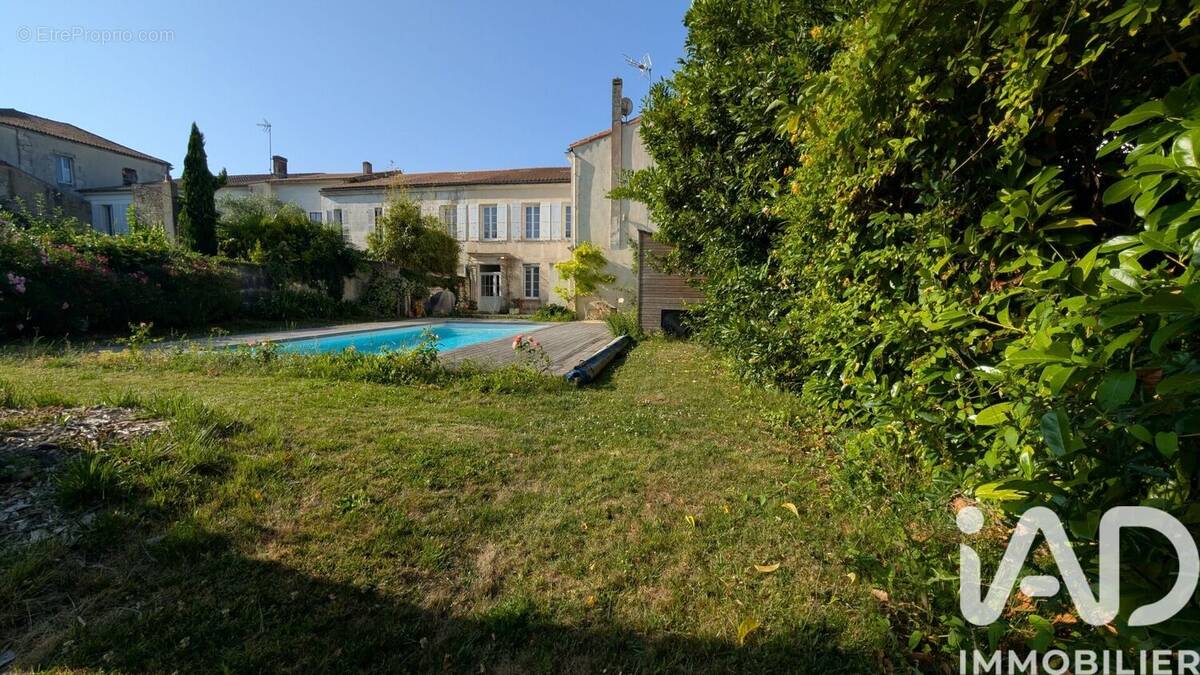 Photo 1 - Maison à TONNAY-CHARENTE