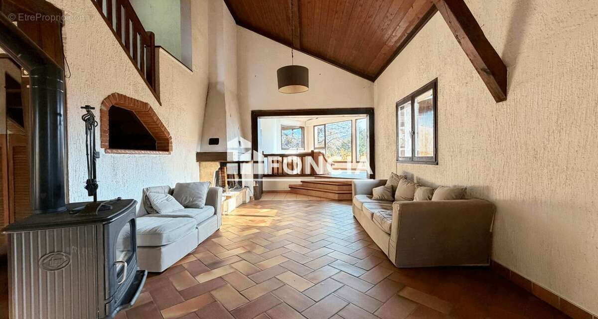 Maison à MONTBONNOT-SAINT-MARTIN