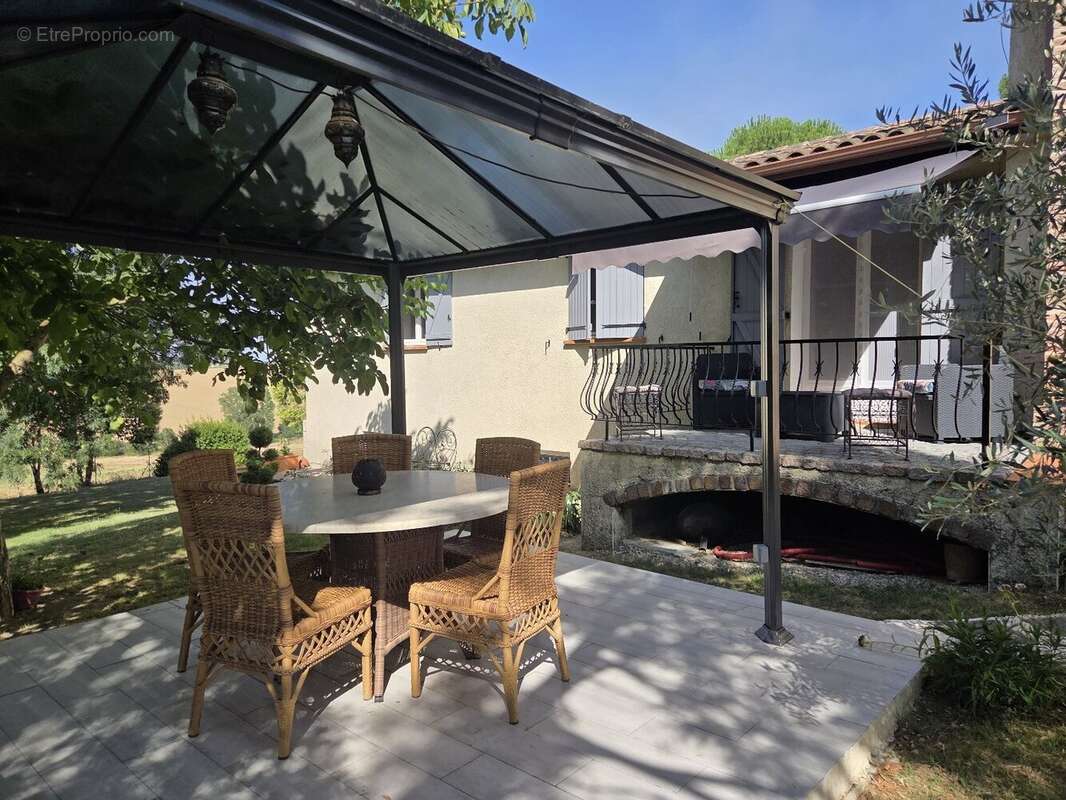 Proche l'I.Jourdain, maison T5 avec grand jardin - photo 2