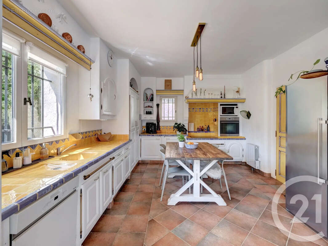 Maison à VALBONNE