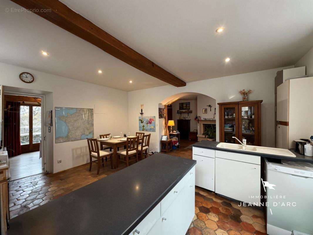 Maison à MAULE