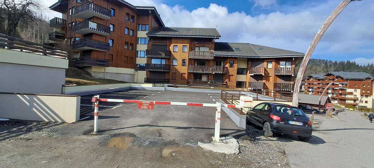 Appartement à MORILLON