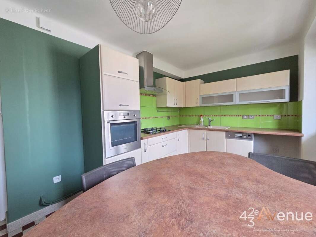 Appartement à SAINT-ETIENNE