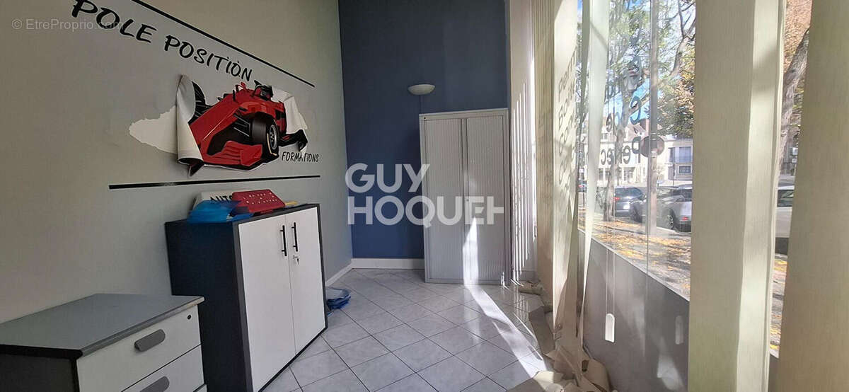 Commerce à MANTES-LA-JOLIE