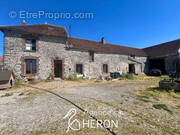 Photo 1 - Maison à SAINT-HILLIERS