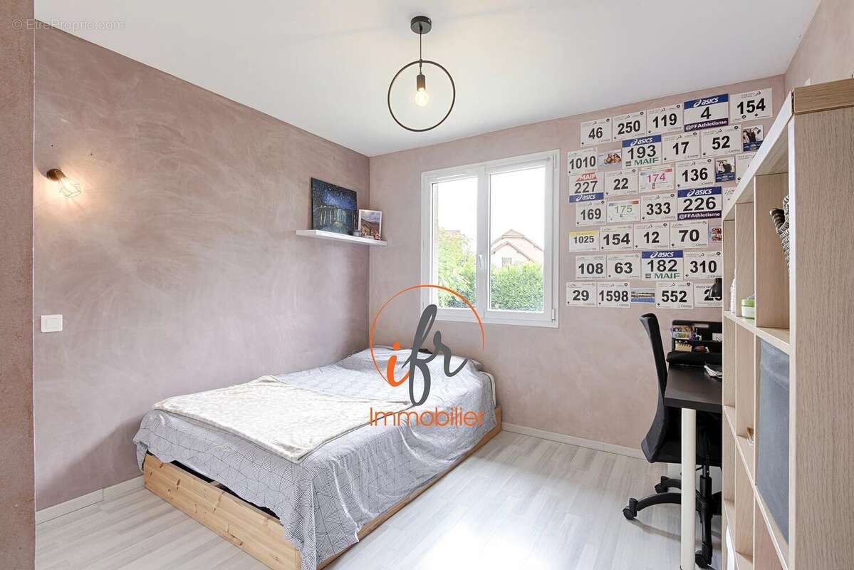 Maison 6 chambres idealement situee - photo 14