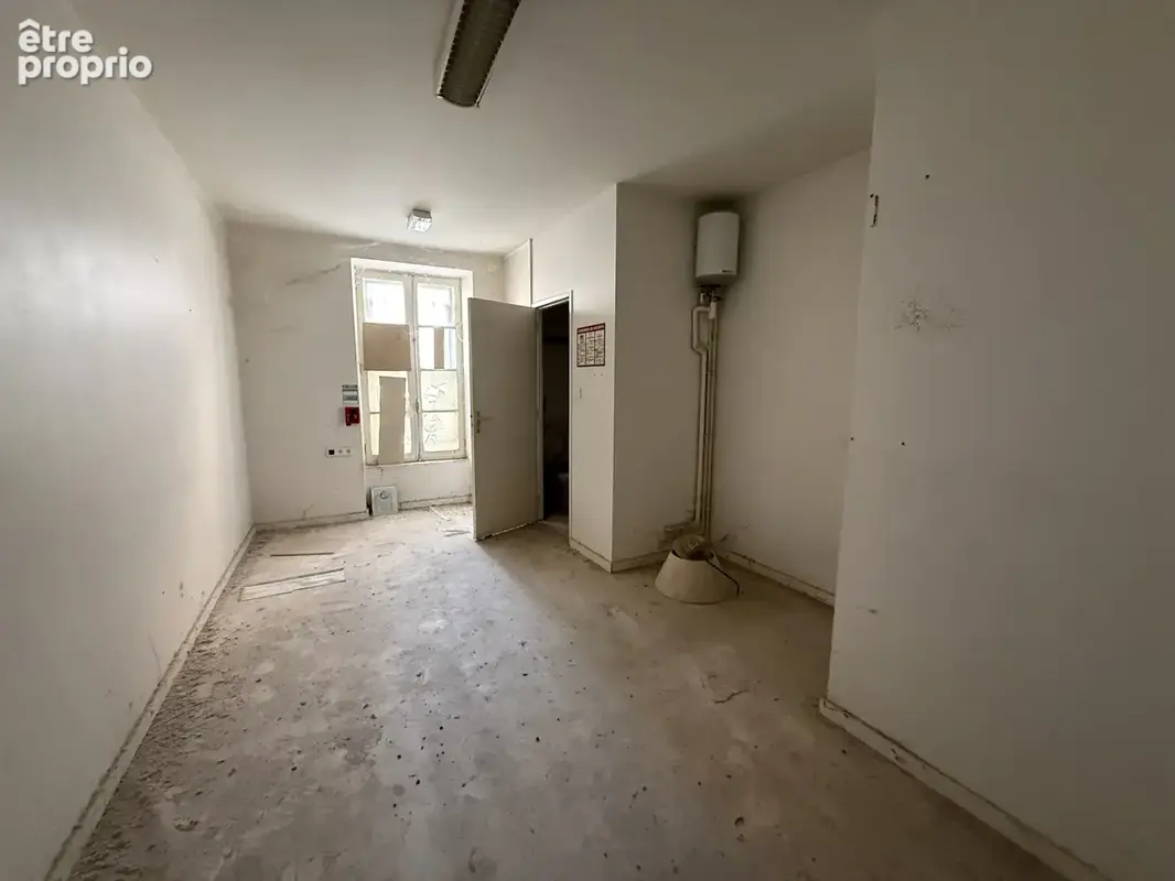 VILLENEUVE-SUR-LOT, maison de ville entièrement à restaurer (possibilité de créer 3 logements) - photo 6