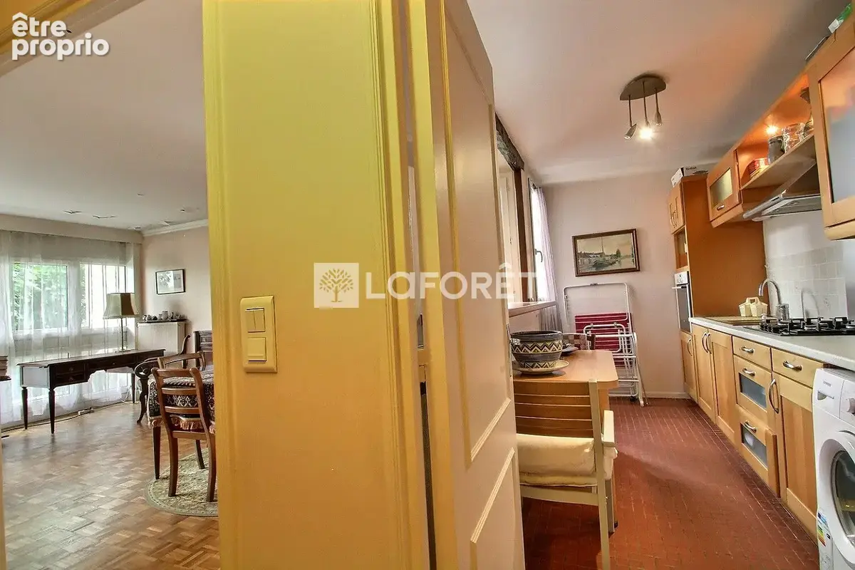 Appartement 4 pièces 75m² avec balcon, parkings et cave. - photo 9