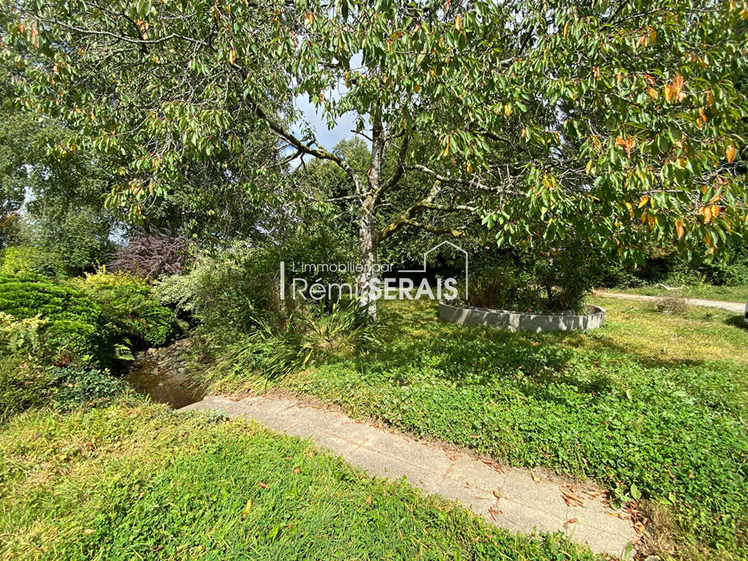 Maison à LE MENIL-DE-BRIOUZE